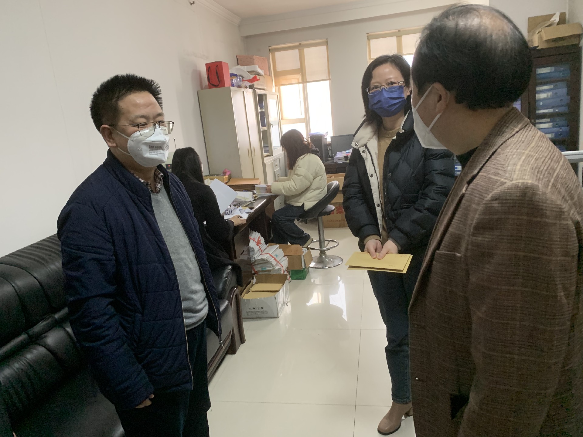 1673846604140300.jpg 送温暖3.jpg