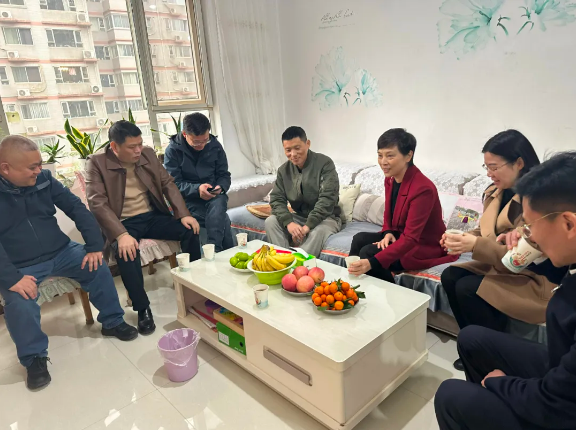 小年送温暖 情暖意更浓——刘凤娟一行到中南建设集团开展春节“送温暖”活动